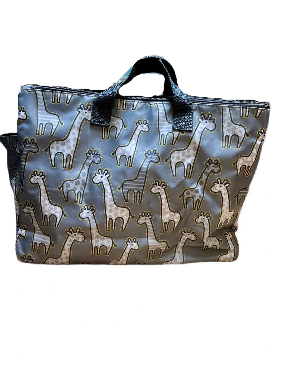 Thirty-One Zip-Top Tote in the Go Go Giraffe print with seven pockets